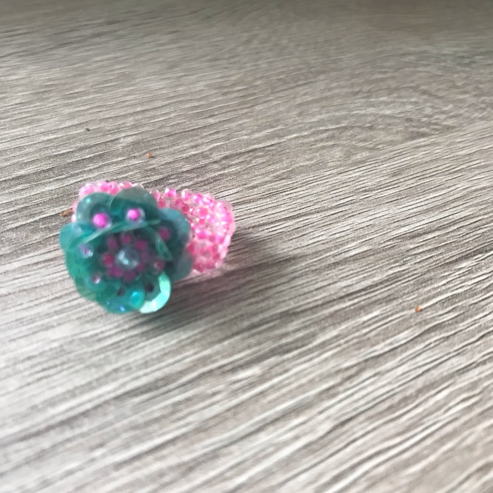Pink and Turquoise Beaded Flower Ring 🌺